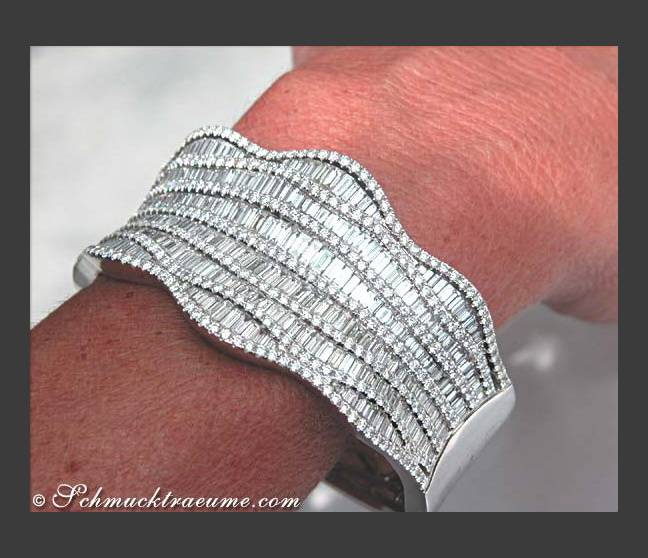 Opulenter Brillant Diamant Armreif in Weißgold 750