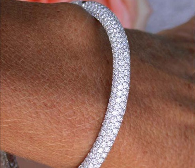 Brillanten Armreif in Weißgold 750