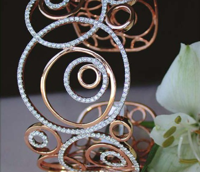 Breiter Brillant Armreif in Roségold 750