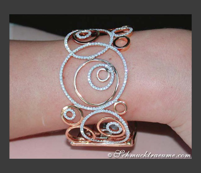 Breiter Brillant Armreif in Roségold 750