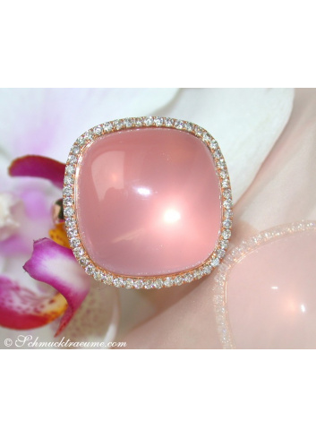 Magnificent Rose Quartz Diamond Ring