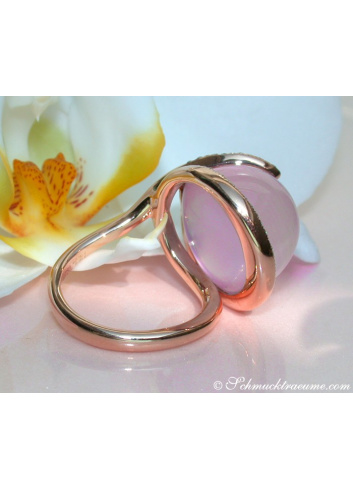 Beautiful Rose Quartz Diamond Ring