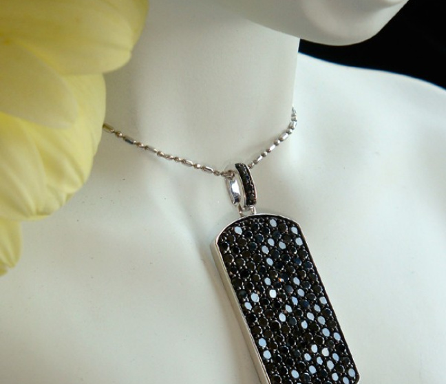 Schwarze Diamanten Dog Tag Anhänger