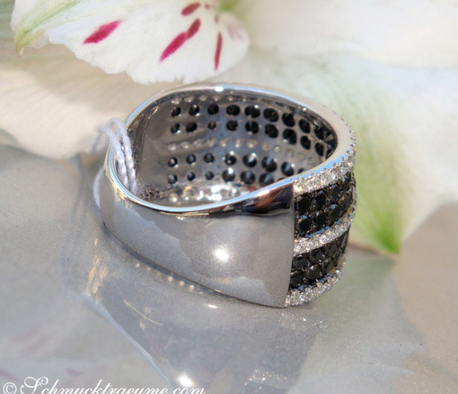 Brillanten & schwarze Diamanten Ring