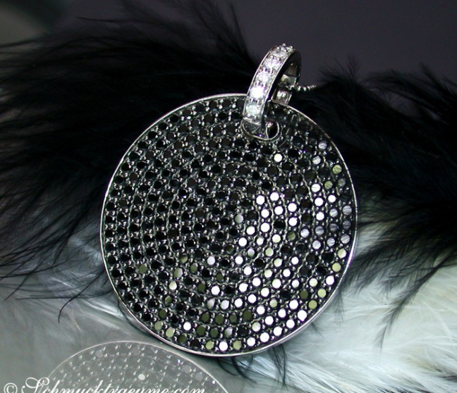 Brillanten & schwarze Diamanten Anhänger