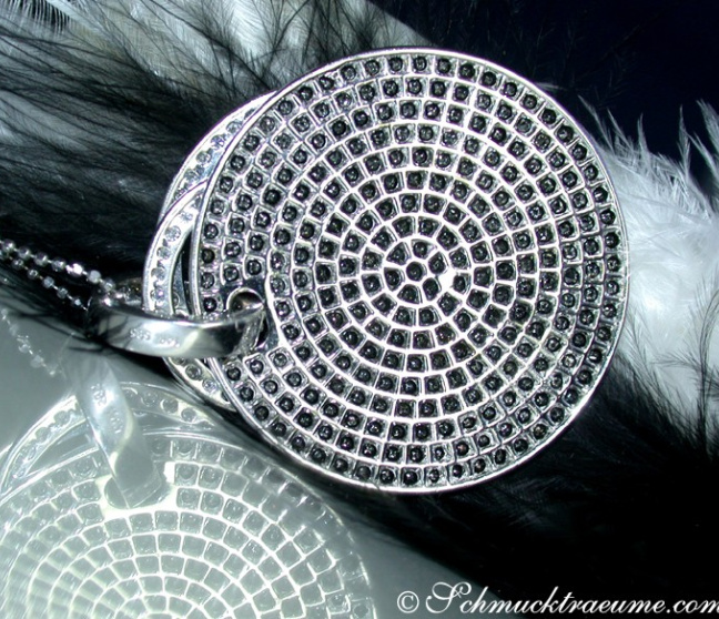 Brillanten & schwarze Diamanten Anhänger