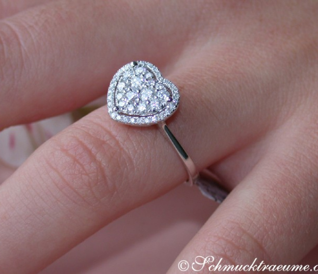 Herz Ring mit Brillanten