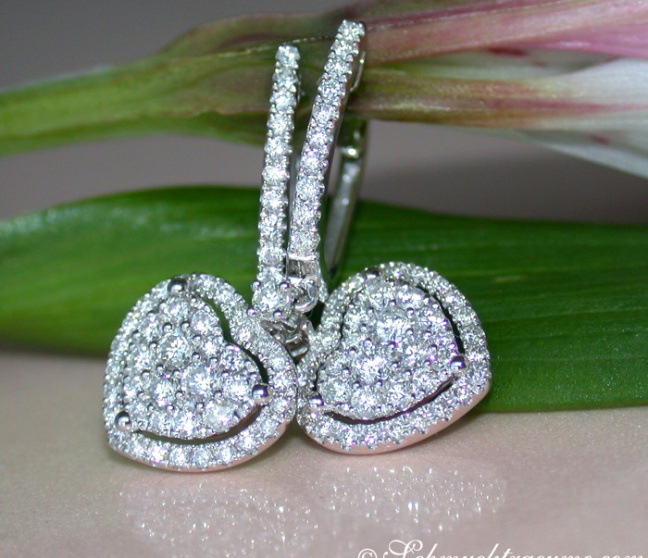 Herz Ohrstecker mit Brillanten