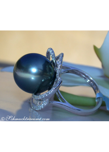 Magnificent Tahitian Pearl Diamond Heart Ring