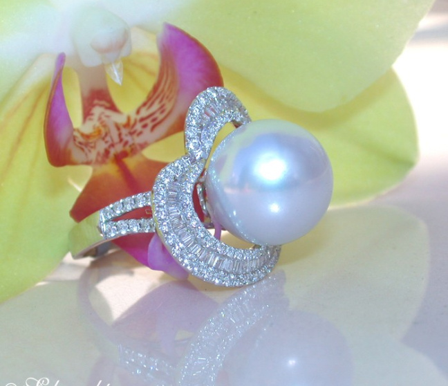 Südseeperle Ring mit Brillanten & Diamanten