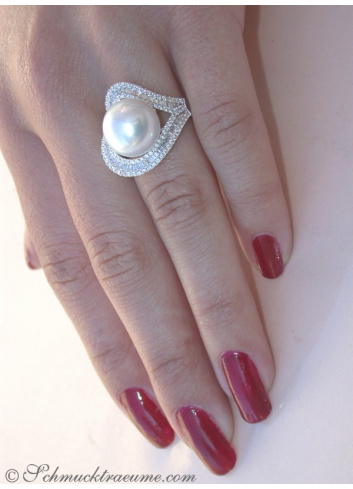 Terrific Southsea Pearl Diamond Heart Ring