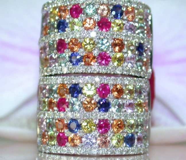 Regenbogen Saphir Ohrstecker mit Brillanten