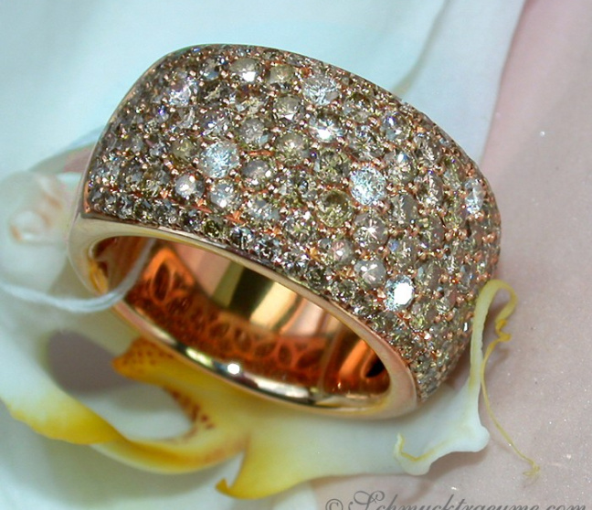 Ring mit naturbraunen Brillanten