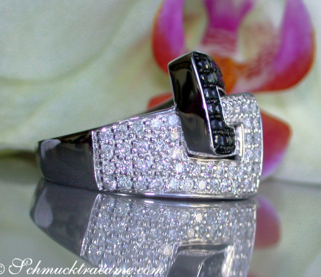 Gürtel Ring mit schwarzen Diamanten