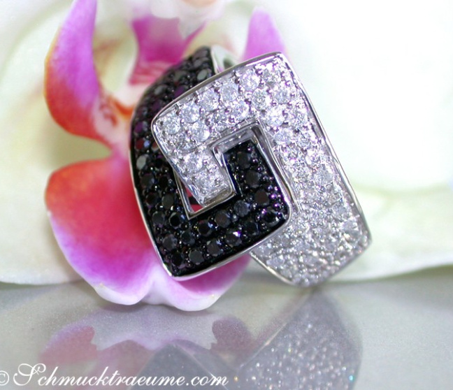 Gürtel Ring mit schwarzen Diamanten