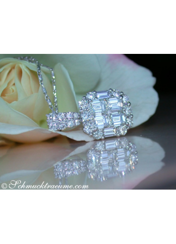 Exquisite Diamond Pendant with Flawless Diamonds