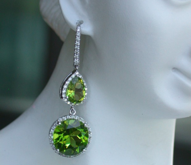 Peridot Ohrstecker mit Brillanten