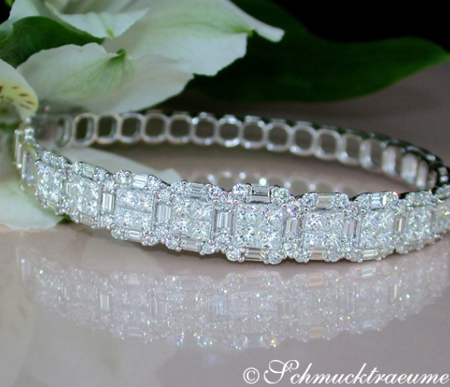 Luxus: Brillanten Armreif mit Diamanten