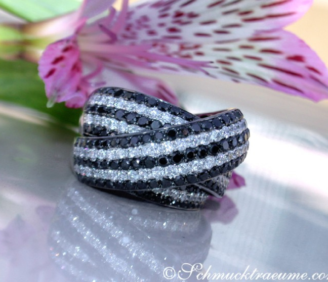 Schwarze Diamanten Ring