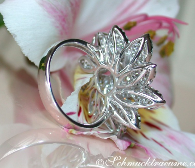 Brillanten Ring im Blüten Design