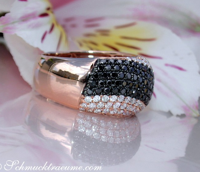 Pavé Ring mit schwarzen Diamanten