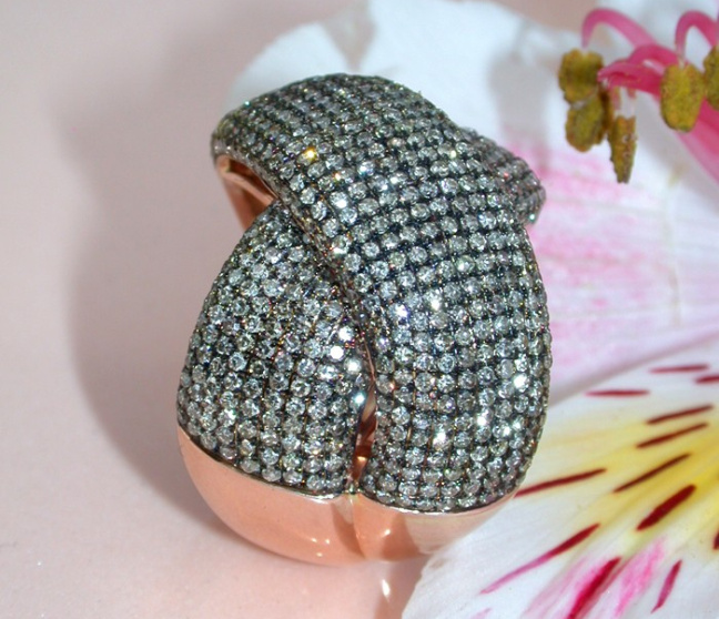 Roségold Ring mit braunen Brillanten