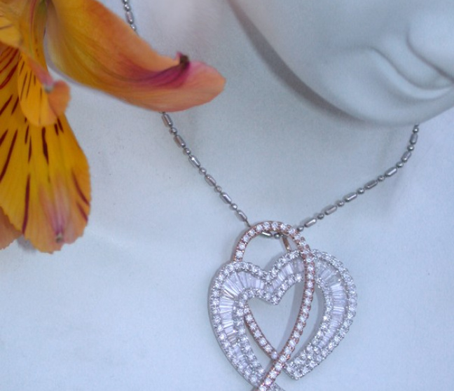 Brillanten Herz Anhänger mit Diamanten