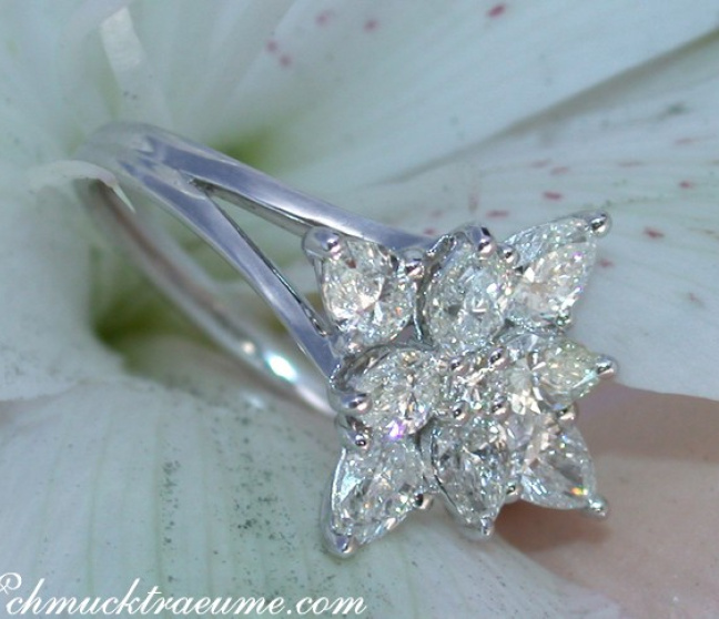 Diamanten Ring im Stern Design