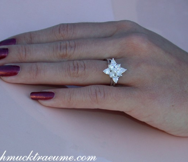 Diamanten Ring im Stern Design