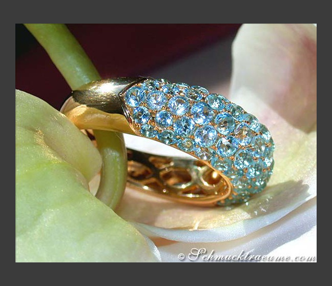 Blautopas Pavé Ring in Gelbgold 585