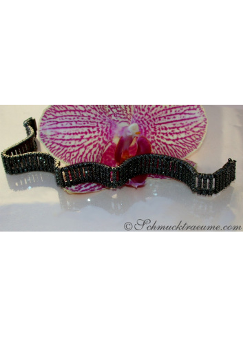 Stattliches Armband mit schwarzen Diamanten