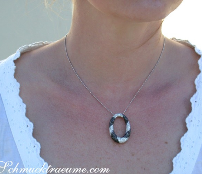 Anhänger mit schwarzen Diamanten