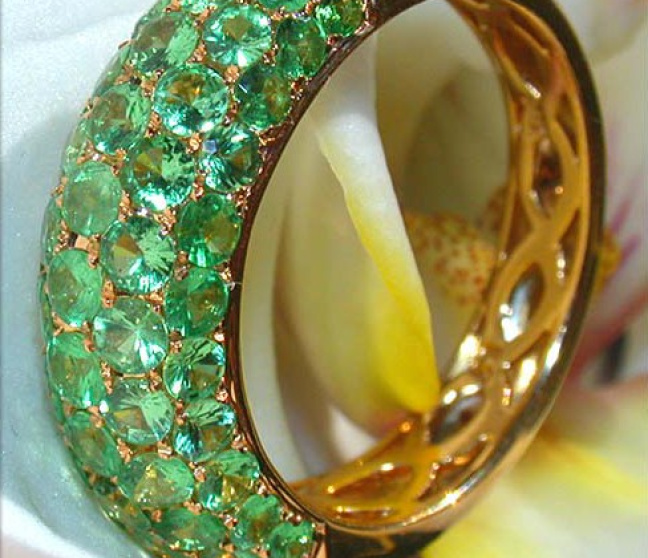 Tsavorit Pavé Ring in Gelbgold 585