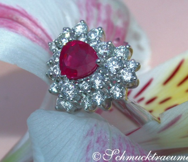 Burma Rubin Ring mit Brillanten