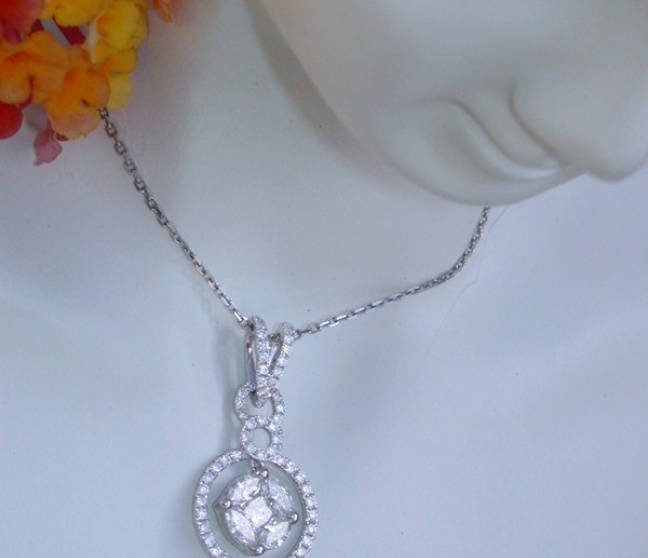Brillanten Anhänger mit Princess & Marquise Diamanten