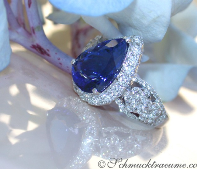 AAA Tansanit Ring mit Brillanten