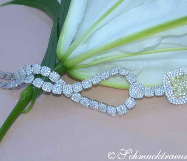 Luxus: Brillanten Collier mit gelben Diamanten
