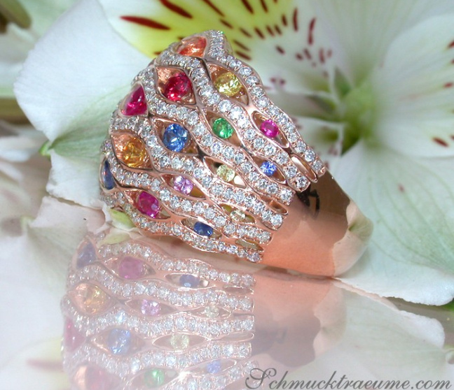 Regenbogen Saphir Ring mit Brillanten