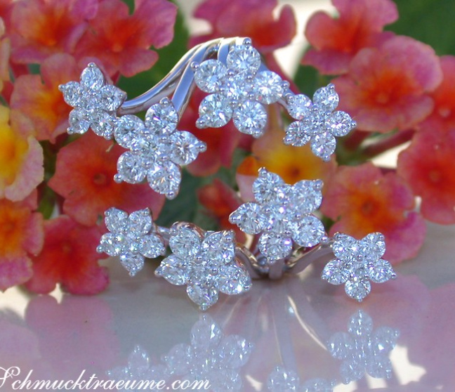 Brillanten Ring im Blüten Design