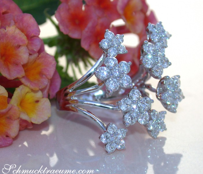 Brillanten Ring im Blüten Design