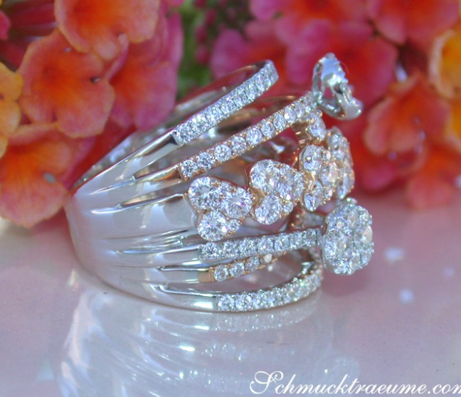 Mehrreihiger Brillanten Ring im Herz Design