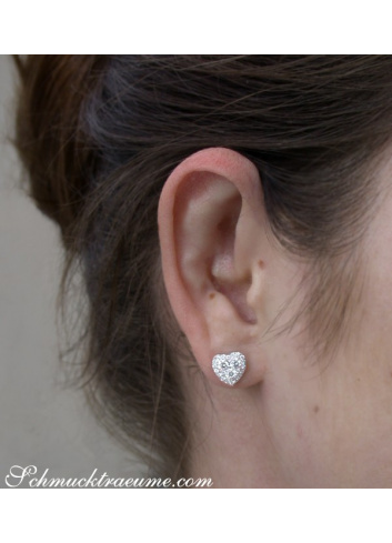 Feminine Diamond Hert Stud Earrings