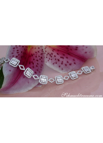 First Class Diamond Bracelet with Baguette Diamonds