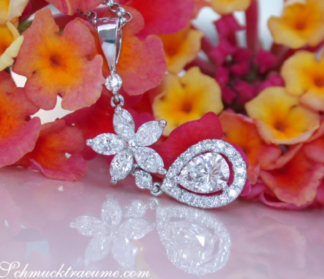 Brillanten Anhänger mit Marquise Diamanten