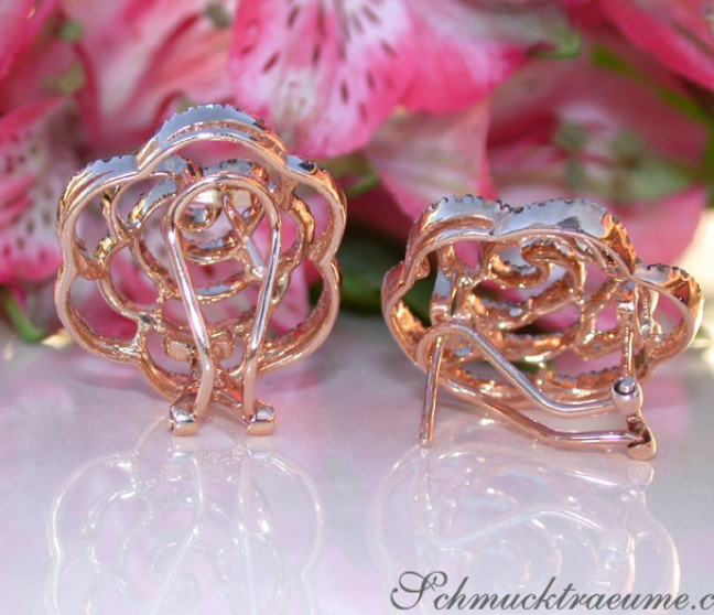 Rosen Ohrstecker mit naturbraunen Brillanten