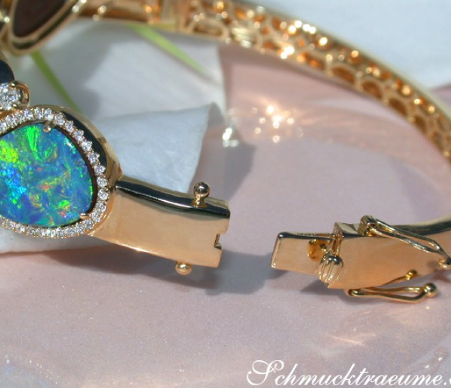 Boulder Opal Armreif mit Brillanten