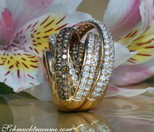 Mehrreihiger Brillanten Ring mit naturbraunen Brillanten in stattlicher Größe