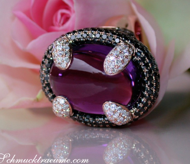 Amethyst Ring mit Brillanten und schwarzen Diamanten