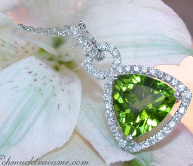 Peridot Anhänger mit Brillanten