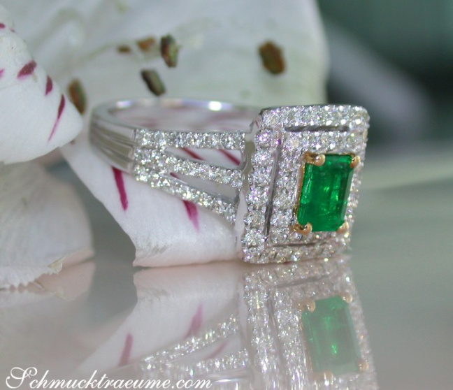Kolumbianischer Smaragd Ring mit Brillanten
